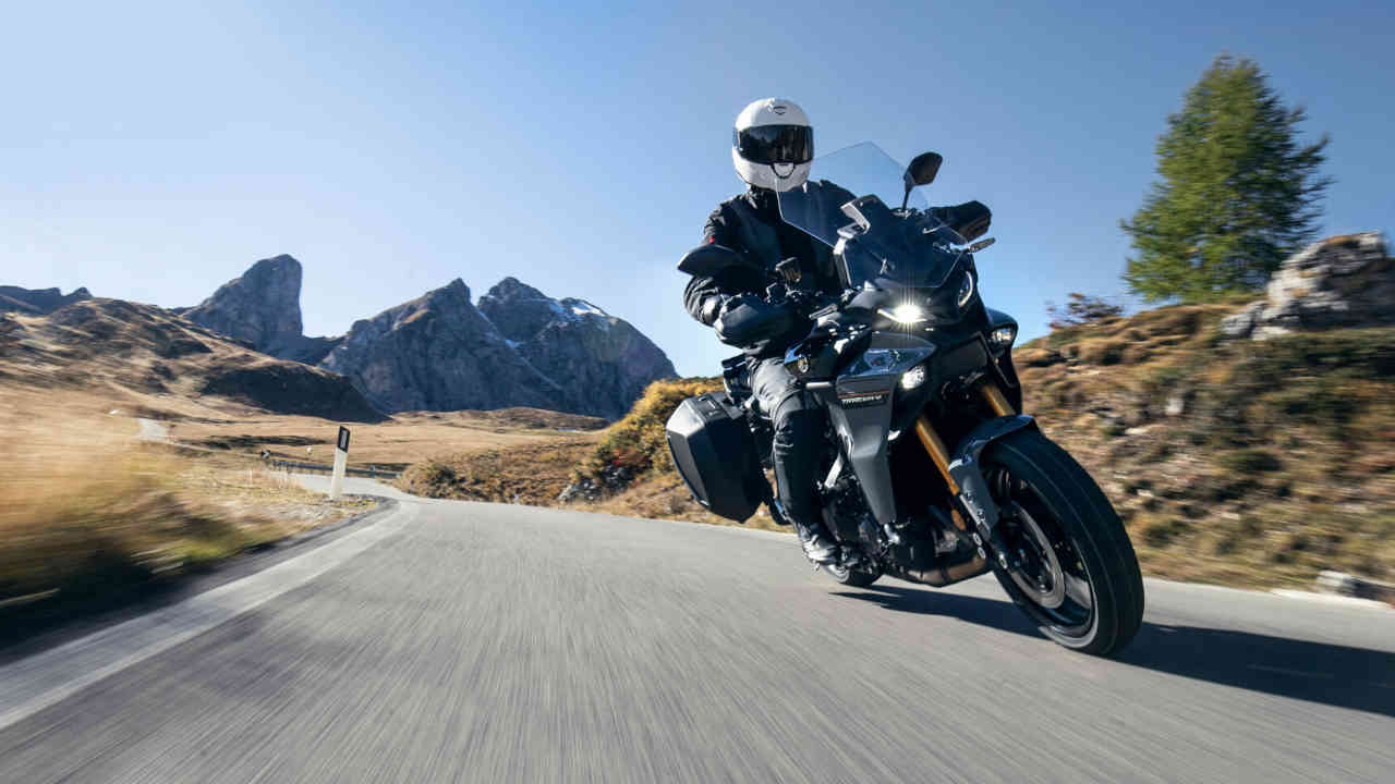 Location moto Yamaha Tracer 9 GT 2 jours 22 et 23 juillet 2023