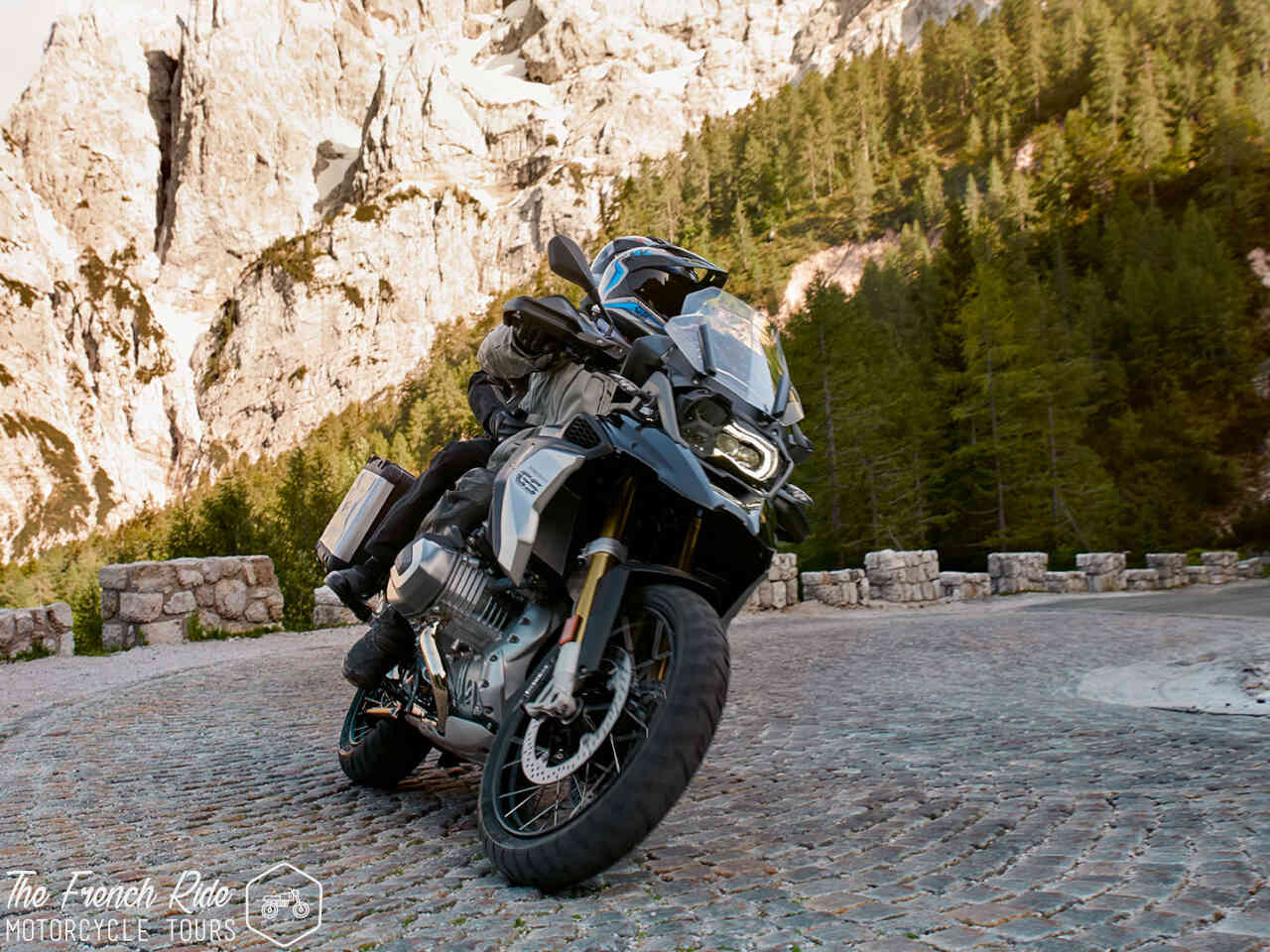 Motorcycle rental - BMW R 1250 GS - 7 days - September 17 to 23, 2023