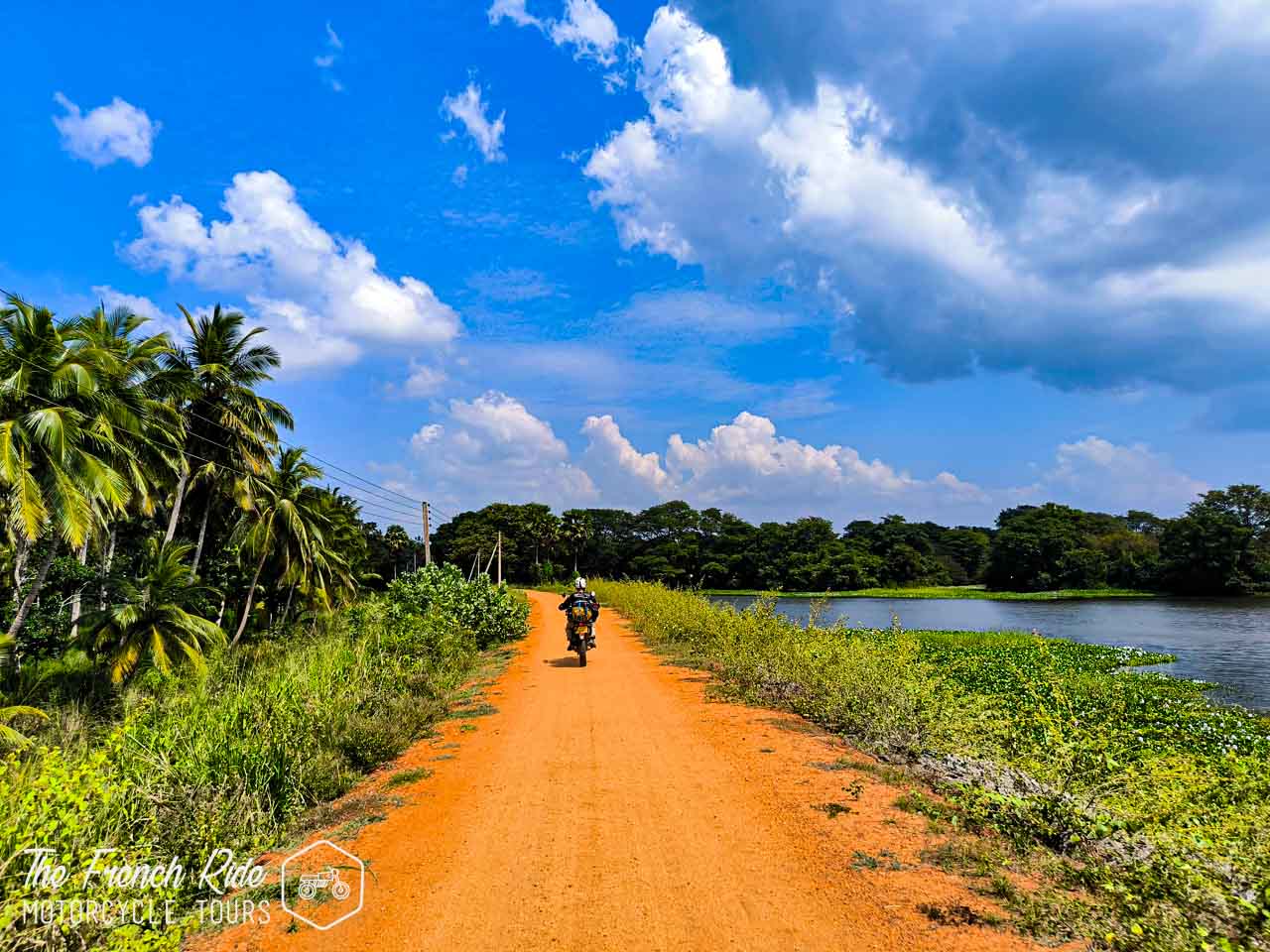 Circuit moto au Sri Lanka